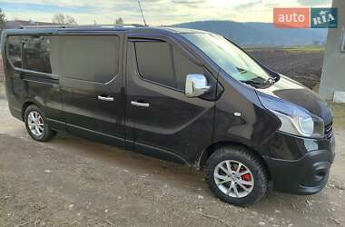 Грузовой фургон Renault Trafic 2016 в 