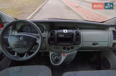 Мінівен Renault Trafic 2003 в Сарнах