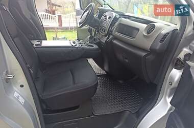Минивэн Renault Trafic 2015 в 