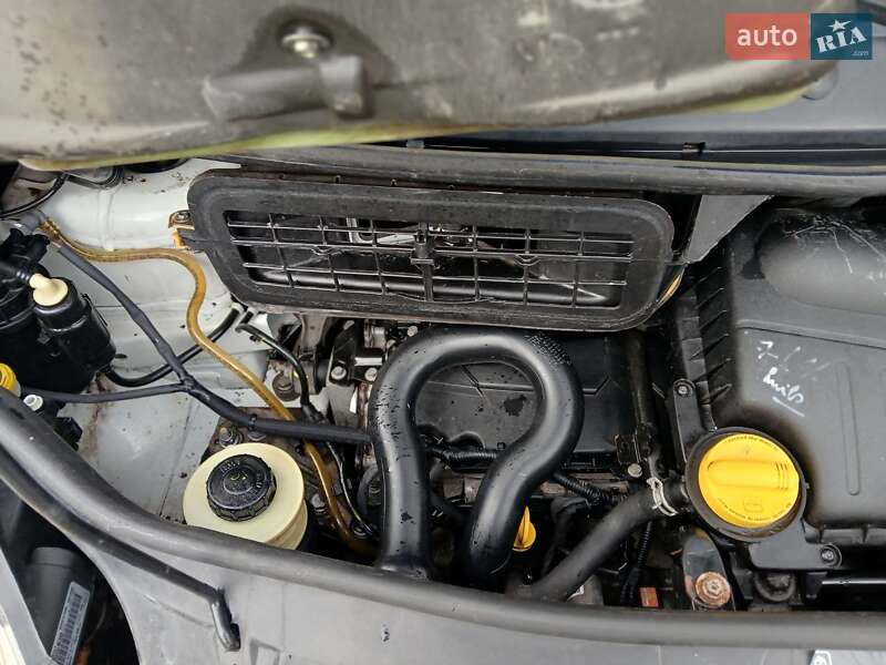 Грузовой фургон Renault Trafic 2013 в Бердичеве фото 35 Грузовой фургон Renault Trafic 2013 в Бердичеве