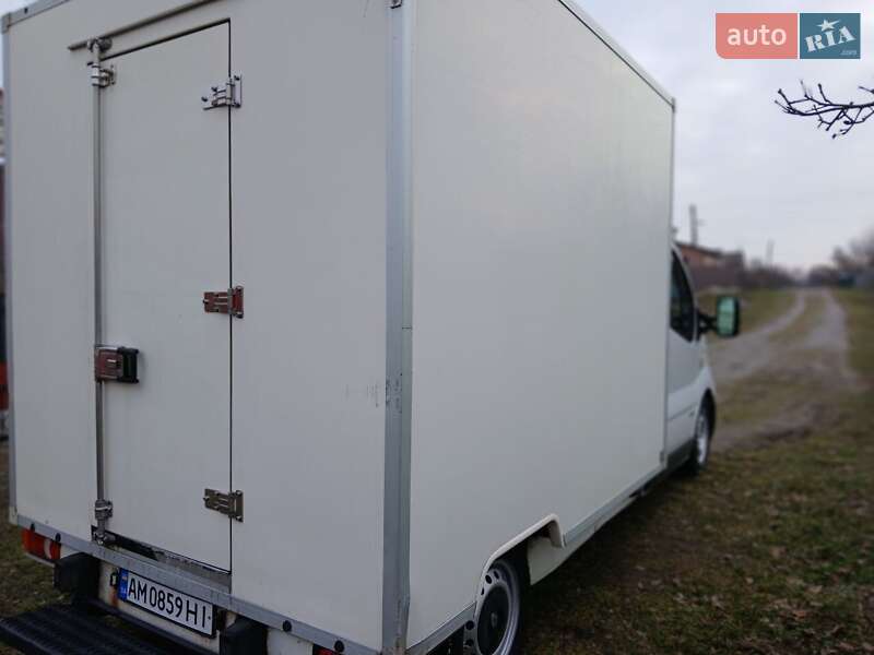 Грузовой фургон Renault Trafic 2013 в Бердичеве фото 47 Грузовой фургон Renault Trafic 2013 в Бердичеве