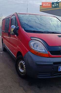 Вантажопасажирський фургон Renault Trafic 2002 в Житомирі