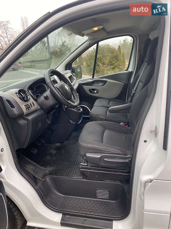 Вантажний фургон Renault Trafic 2018 в Дніпрі
