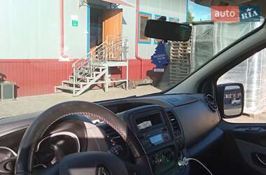 Минивэн Renault Trafic 2017 в 