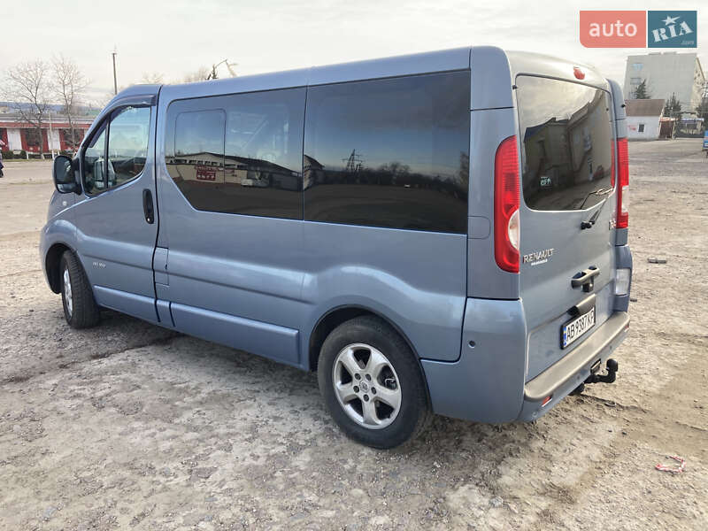 Мінівен Renault Trafic 2011 в Ладижині