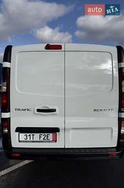 Грузовой фургон Renault Trafic 2024 в 