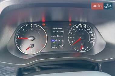 Грузовой фургон Renault Trafic 2024 в 
