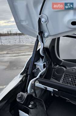 Грузовой фургон Renault Trafic 2024 в 