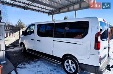 Минивэн Renault Trafic 2016 в 