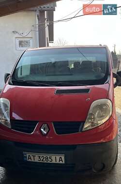 Минивэн Renault Trafic 2007 в Бурштыне