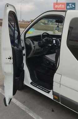 Минивэн Renault Trafic 2003 в 