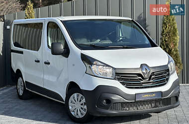 Минивэн Renault Trafic 2015 в 