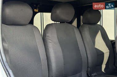 Минивэн Renault Trafic 2015 в 