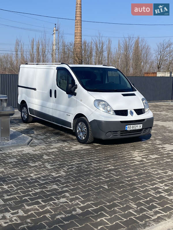 Вантажний фургон Renault Trafic 2009 в Бару