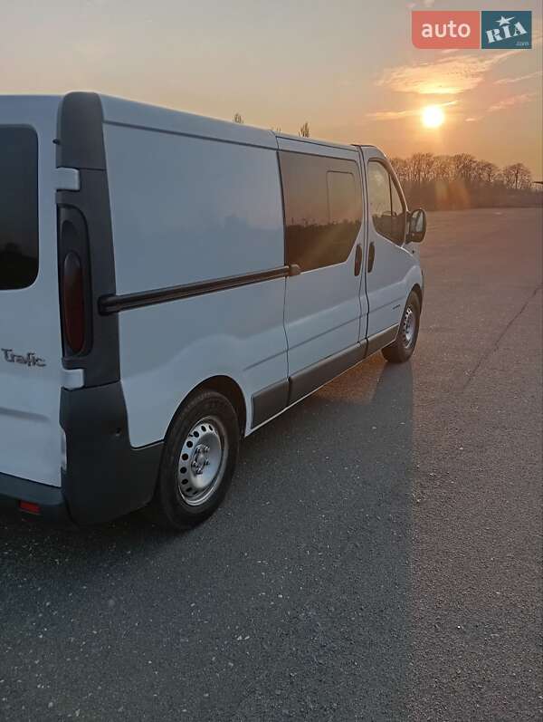 Минивэн Renault Trafic 2004 в Изяславе фото 3 Минивэн Renault Trafic 2004 в Изяславе