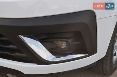 Мінівен Renault Trafic 2021 в 