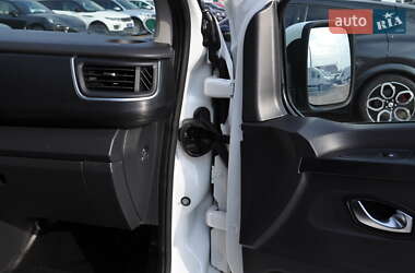 Мінівен Renault Trafic 2021 в 