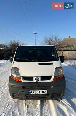 Грузовой фургон Renault Trafic 2001 в Чугуеве