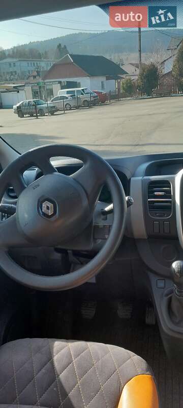 Минивэн Renault Trafic 2015 в Старом Самборе фото 8 Минивэн Renault Trafic 2015 в Старом Самборе