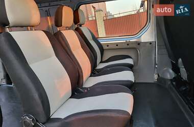 Мінівен Renault Trafic 2005 в 