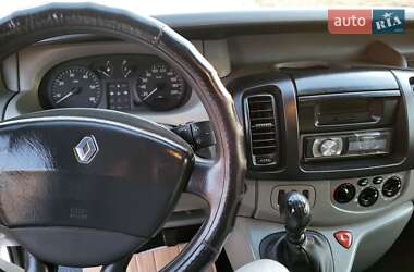 Мінівен Renault Trafic 2005 в 