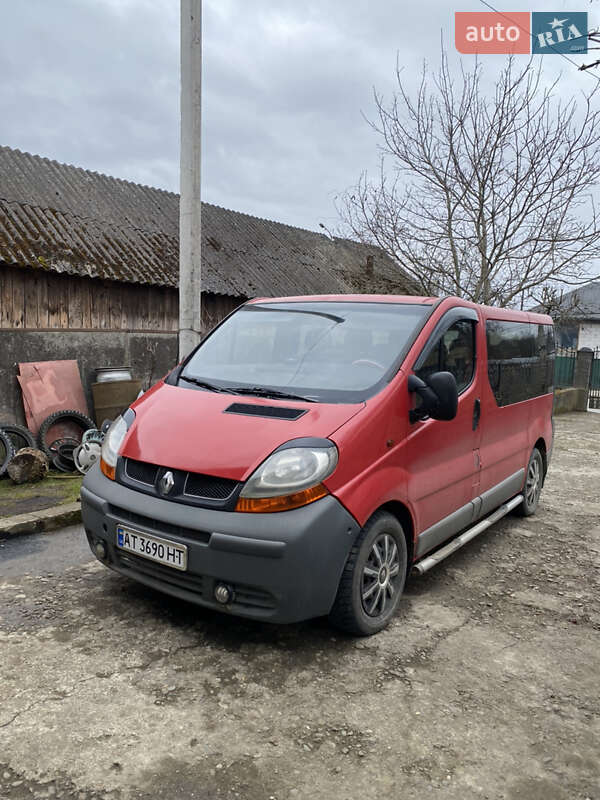 Мінівен Renault Trafic 2002 в Коломиї