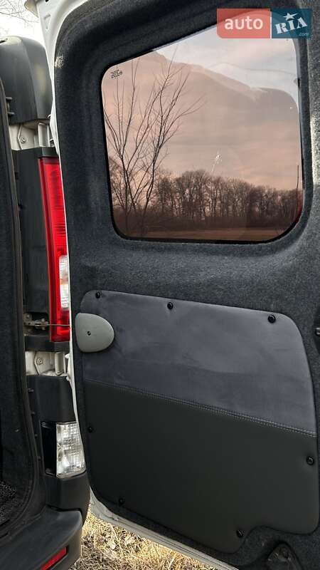 Минивэн Renault Trafic 2014 в Казатине