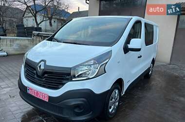 Минивэн Renault Trafic 2015 в Дубно