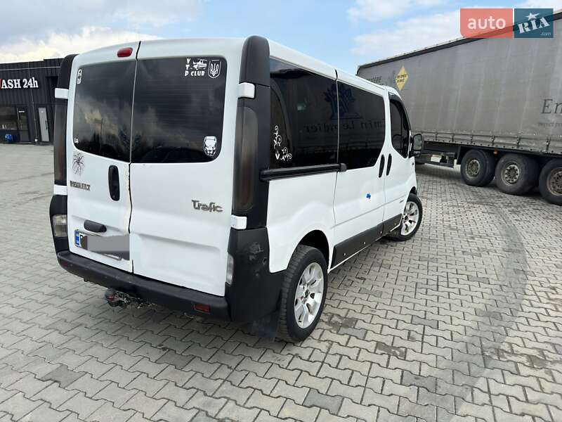 Мінівен Renault Trafic 2001 в Яворові