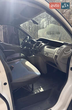 Грузовой фургон Renault Trafic 2013 в 