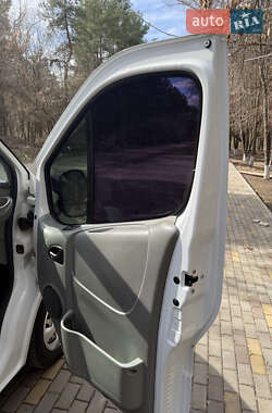 Грузовой фургон Renault Trafic 2013 в 