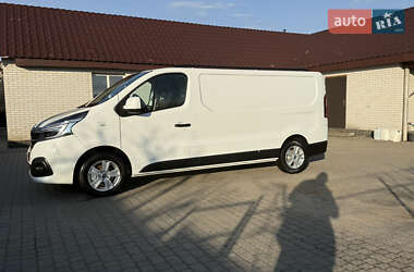 Грузовой фургон Renault Trafic 2020 в 
