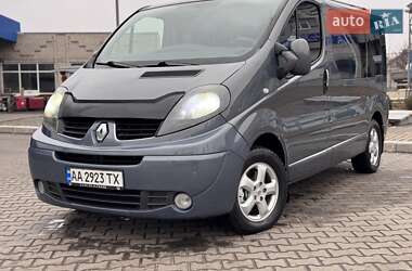 Минивэн Renault Trafic 2010 в 