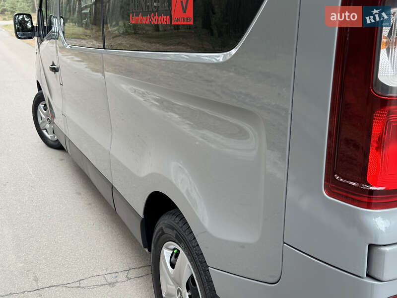 Минивэн Renault Trafic 2017 в Киеве