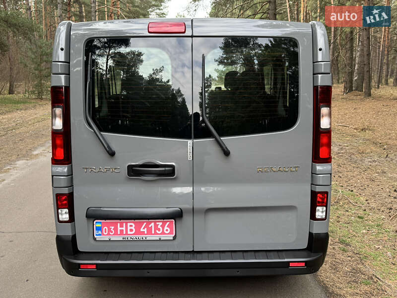 Минивэн Renault Trafic 2017 в Киеве