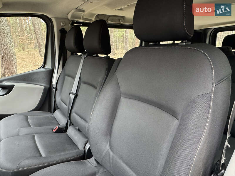 Минивэн Renault Trafic 2017 в Киеве