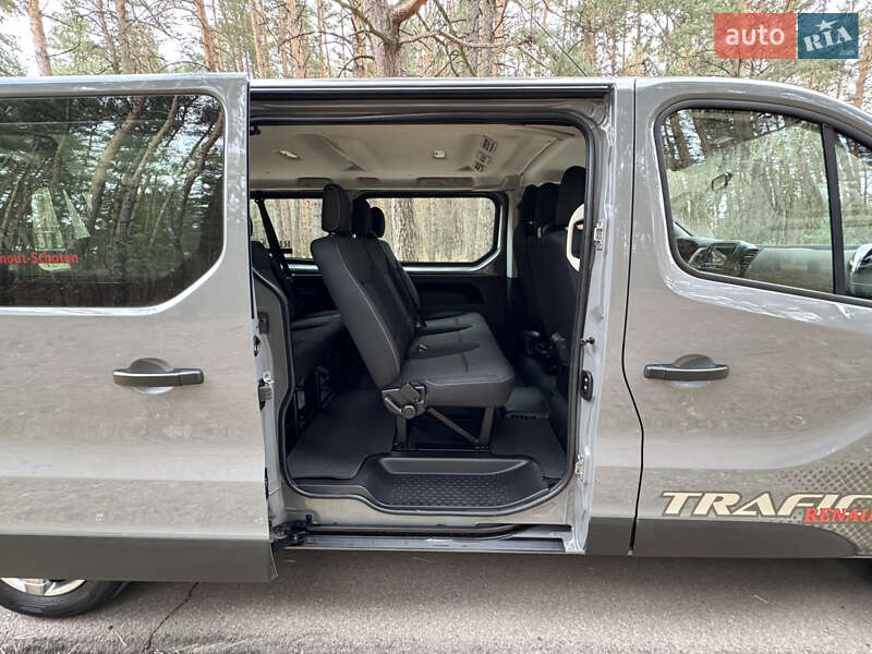 Минивэн Renault Trafic 2017 в Киеве