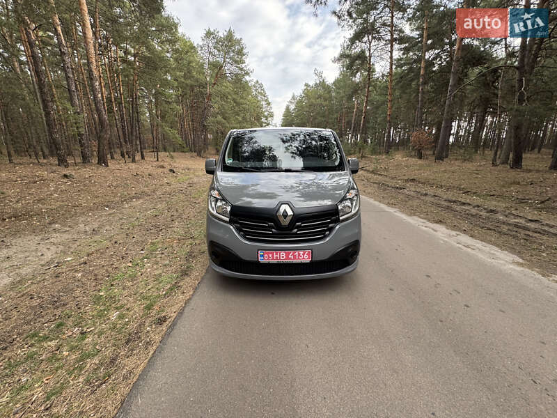 Минивэн Renault Trafic 2017 в Киеве
