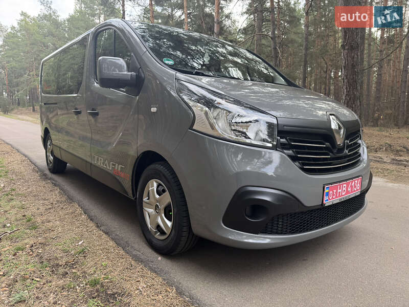 Минивэн Renault Trafic 2017 в Киеве
