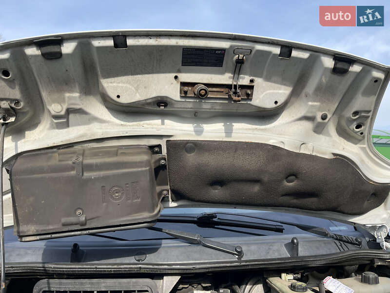 Грузовой фургон Renault Trafic 2007 в Киеве