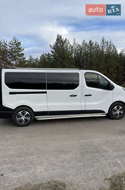 Мінівен Renault Trafic 2015 в 
