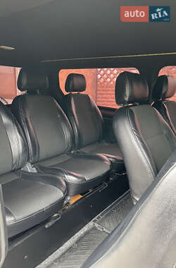 Мінівен Renault Trafic 2015 в 