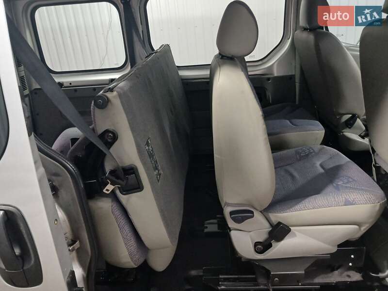Минивэн Renault Trafic 2005 в Чернигове