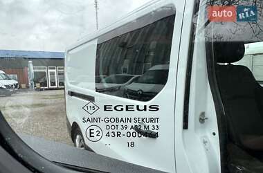 Грузопассажирский фургон Renault Trafic 2018 в 