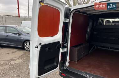 Грузопассажирский фургон Renault Trafic 2018 в 