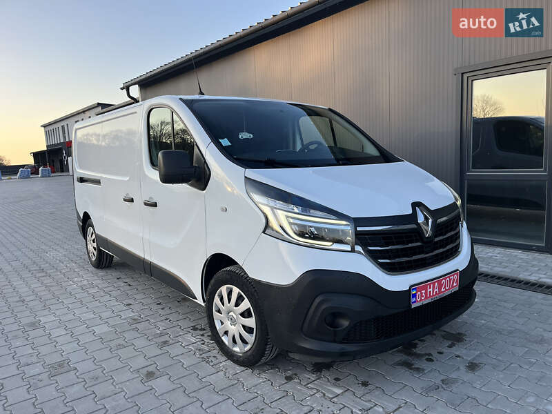 Грузовой фургон Renault Trafic 2020 в 