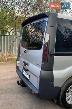 Мінівен Renault Trafic 2004 в Кривому Розі