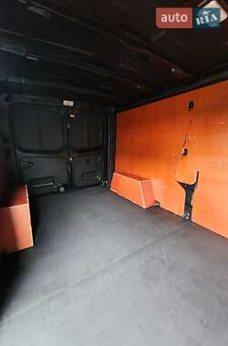 Грузовой фургон Renault Trafic 2020 в 