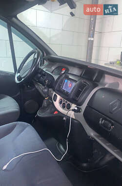 Минивэн Renault Trafic 2006 в 