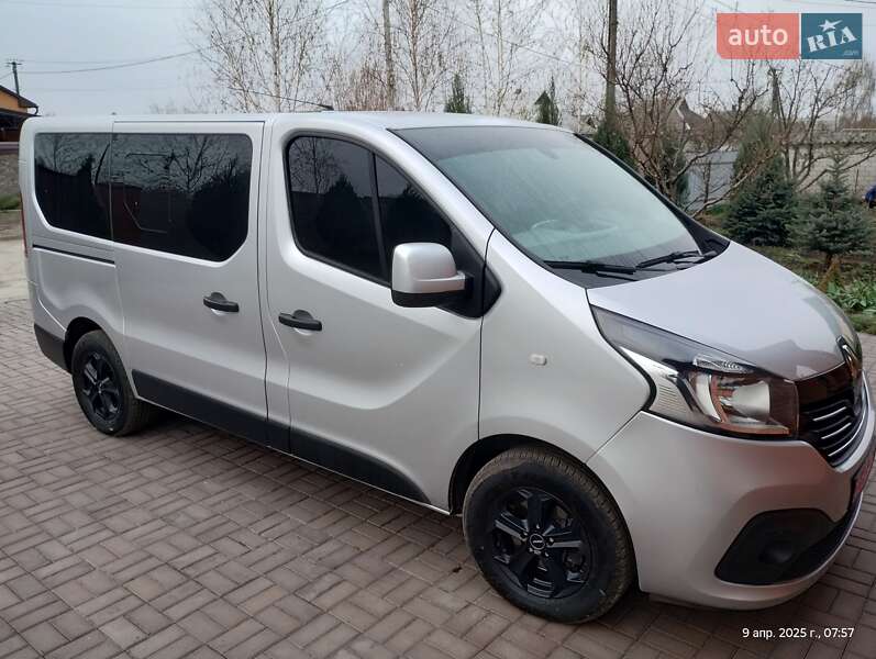 Мінівен Renault Trafic 2017 в Дніпрі